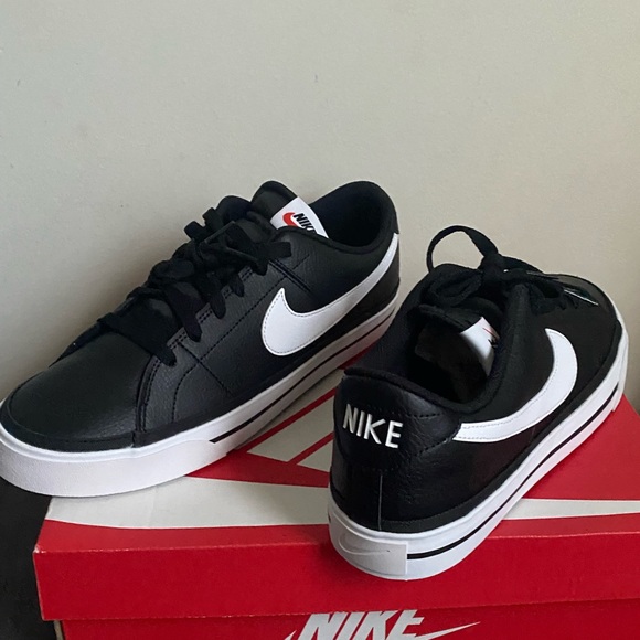 Nike Other - Nike court legacy
